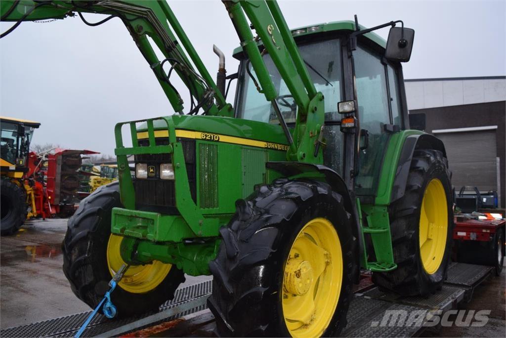 John Deere 6210 Трактори