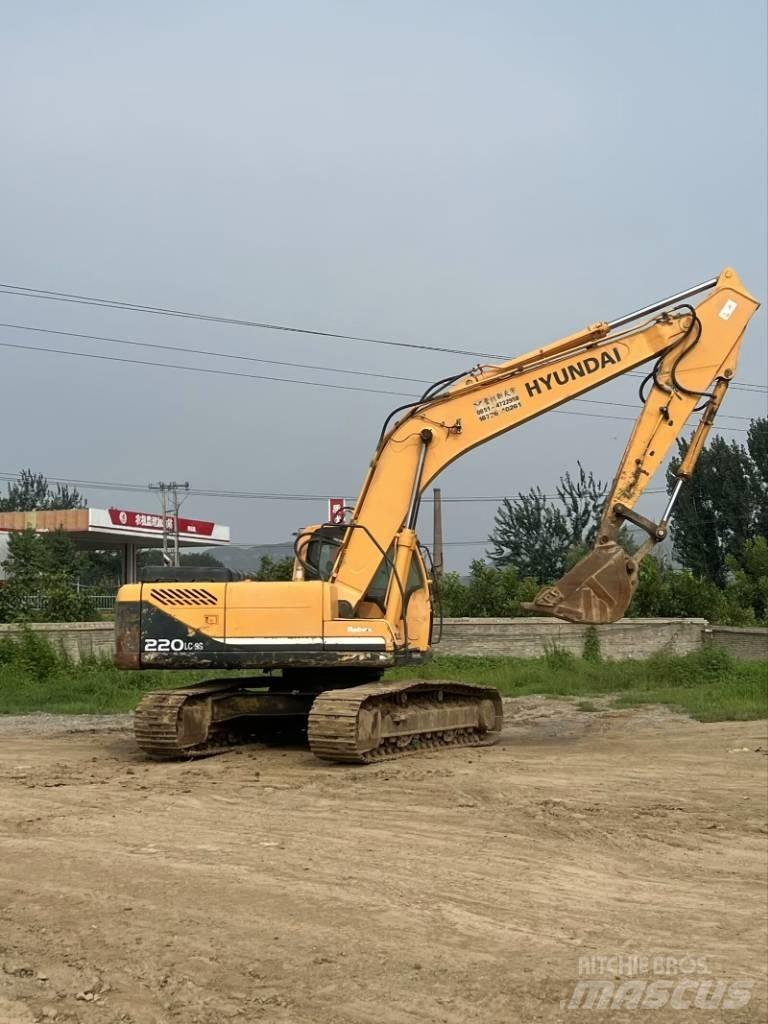 Hyundai R220-9S Гусеничні екскаватори