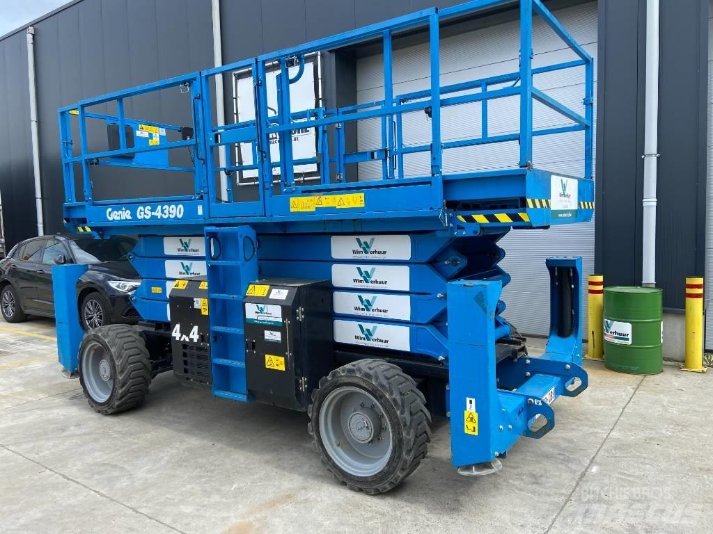 Genie GS 4390 Підйомники-ножиці