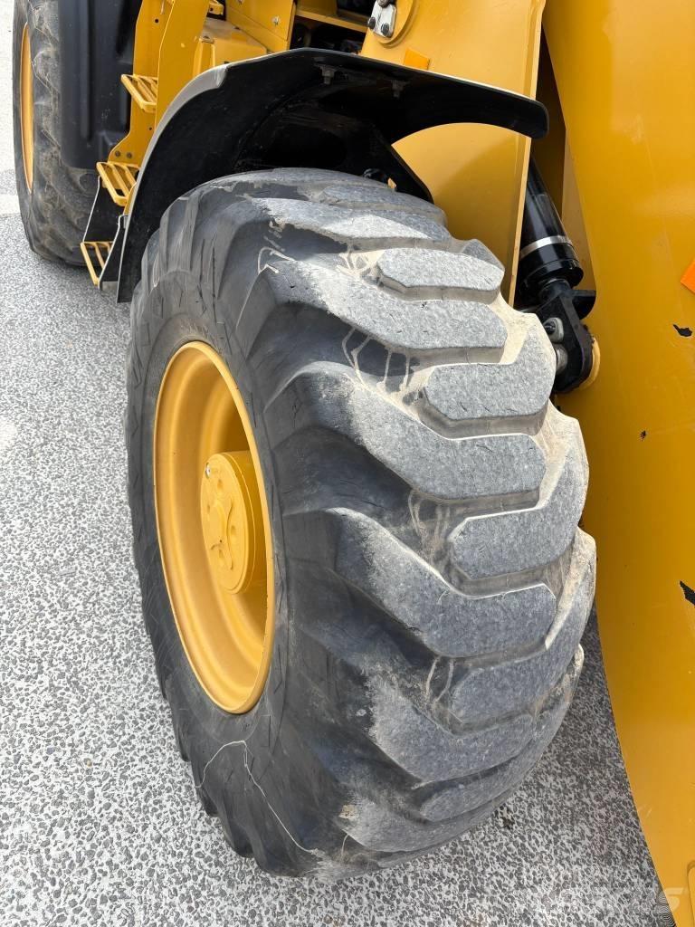 CAT 918 M Фронтальні навантажувачі