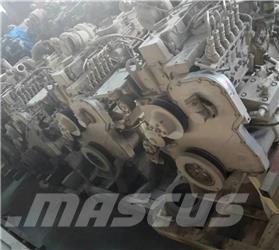 Cummins C220-20 Двигуни