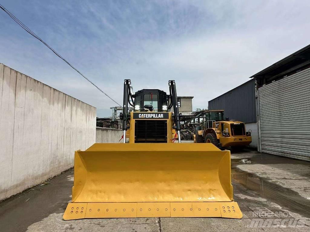 CAT D 6 R Гусеничні бульдозери