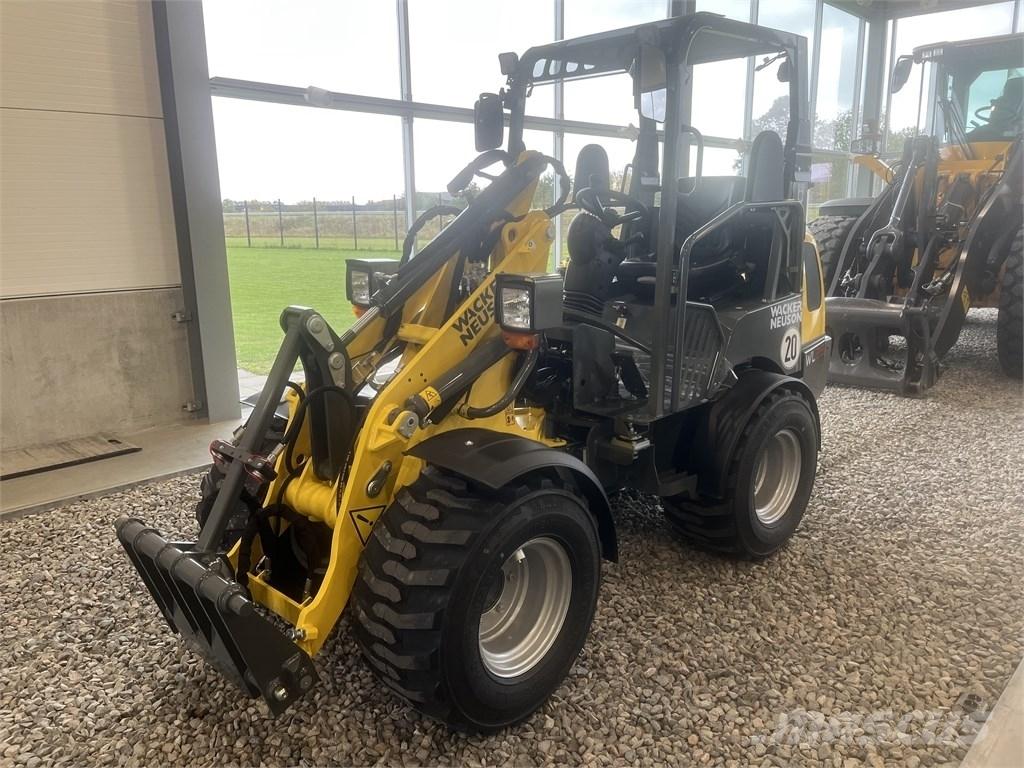 Wacker Neuson WL 25 Фронтальні навантажувачі