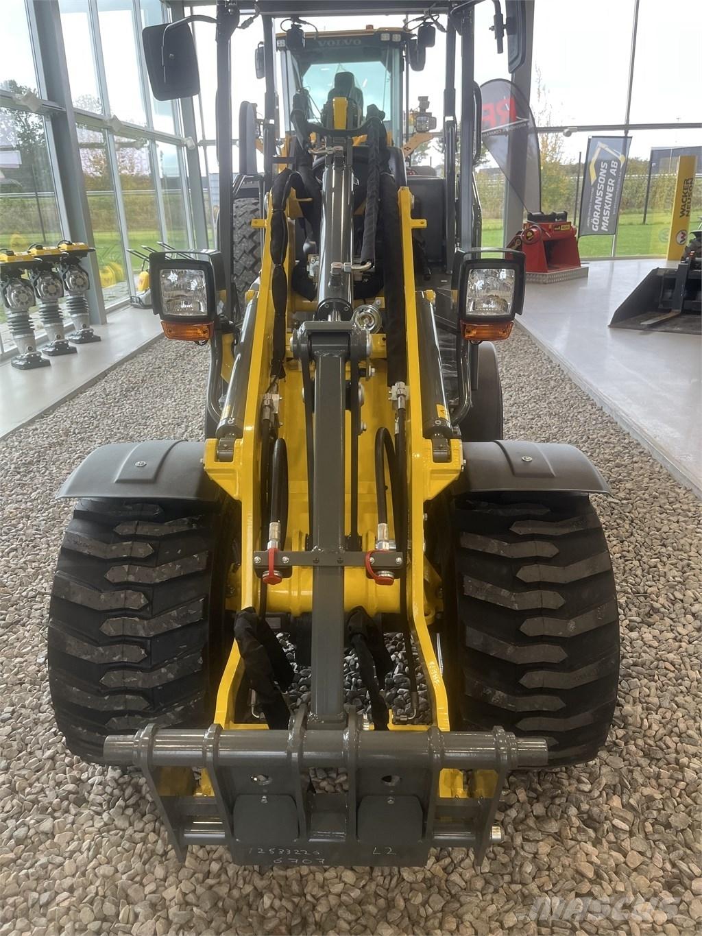 Wacker Neuson WL 25 Фронтальні навантажувачі