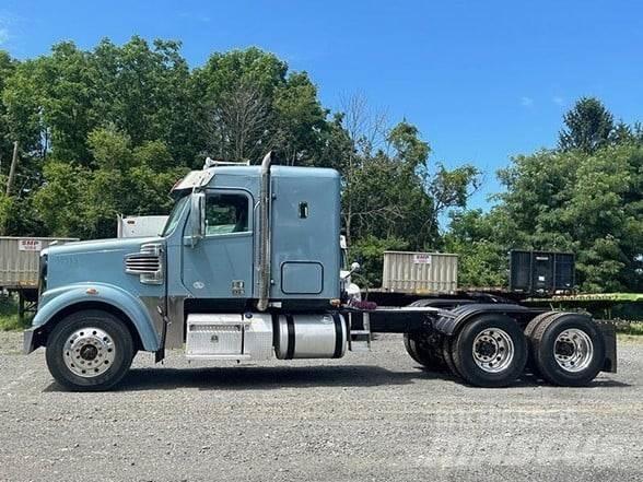 Freightliner 122SD Тягачі