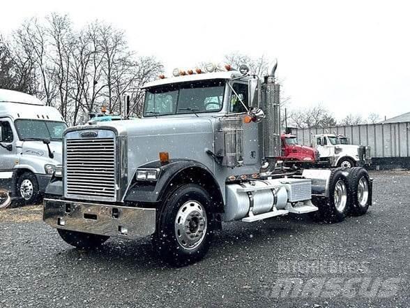 Freightliner FLD120 Тягачі