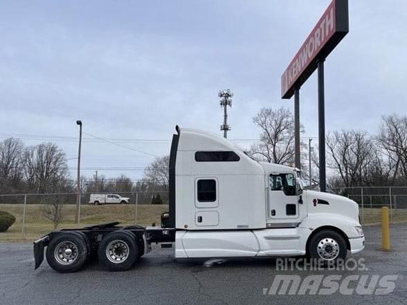 Kenworth T660 Тягачі