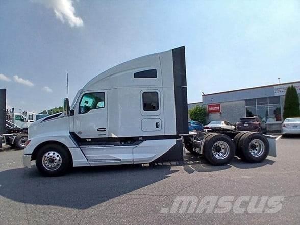 Kenworth T680 Тягачі