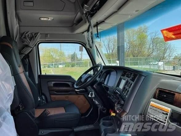 Kenworth T680 Тягачі