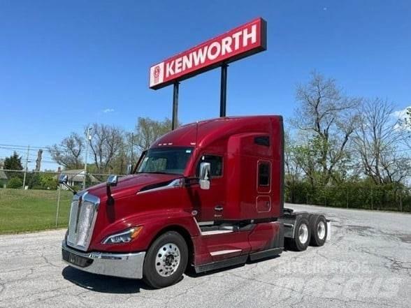Kenworth T680 Тягачі