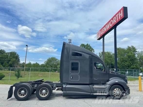 Kenworth T680 Тягачі