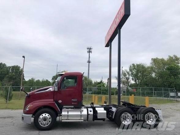 Kenworth T680 Тягачі