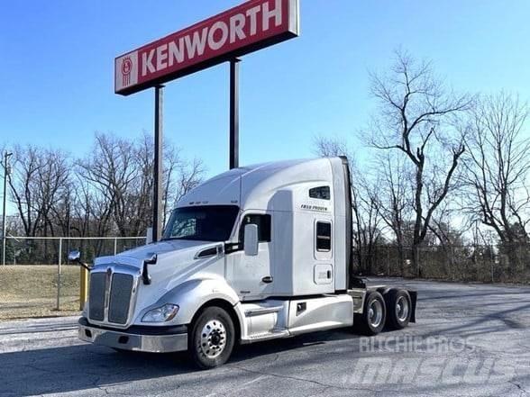 Kenworth T680 Тягачі