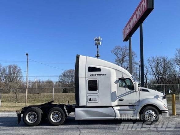 Kenworth T680 Тягачі