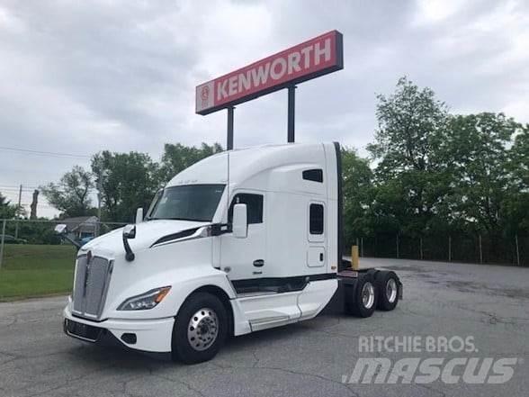 Kenworth T680 Тягачі