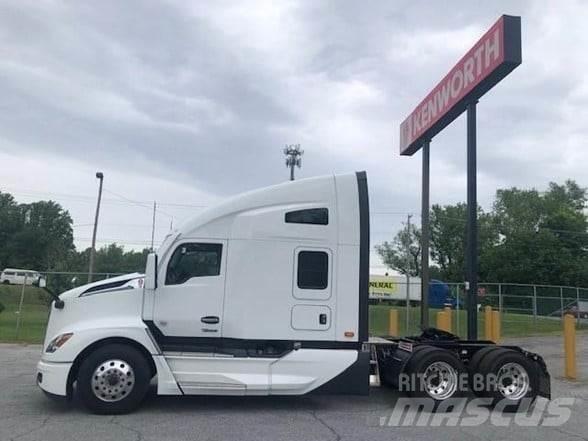 Kenworth T680 Тягачі