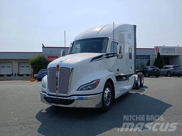 Kenworth T680 Тягачі