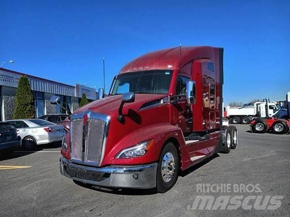Kenworth T680 Тягачі