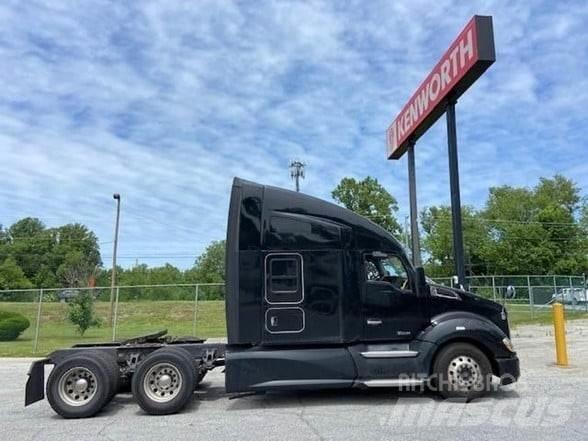 Kenworth T680 Тягачі