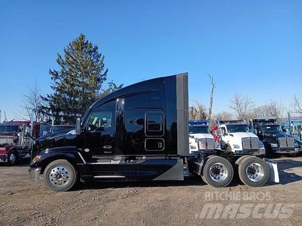 Kenworth T680 Тягачі