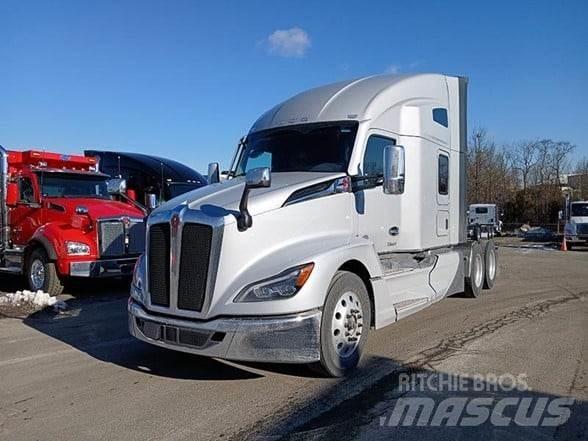 Kenworth T680 Тягачі