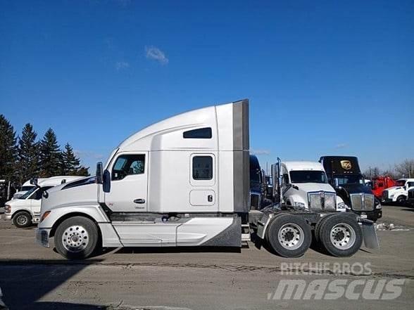 Kenworth T680 Тягачі