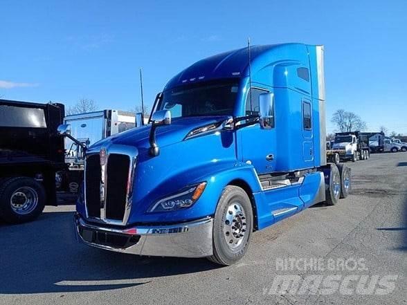 Kenworth T680 Тягачі