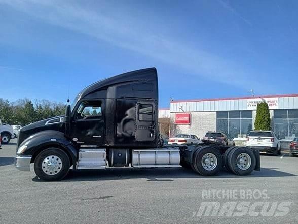 Kenworth T680 Тягачі
