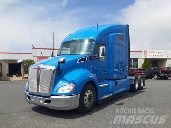 Kenworth T680 Тягачі