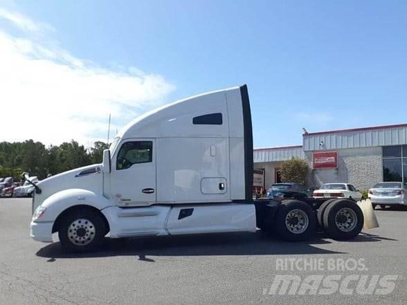Kenworth T680 Тягачі