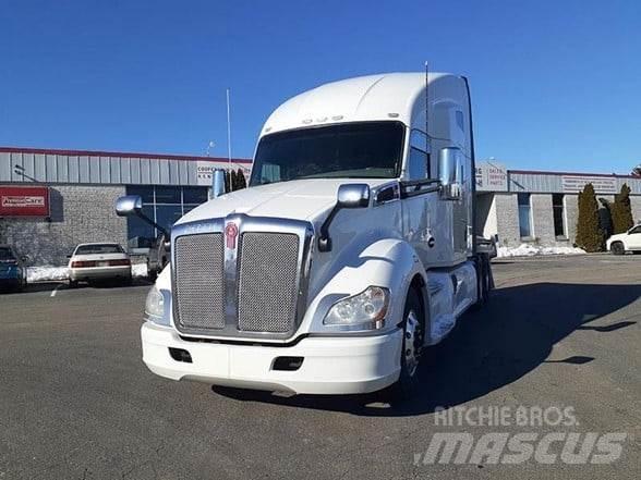 Kenworth T680 Тягачі