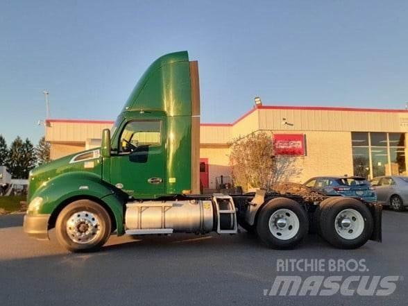 Kenworth T680 Тягачі