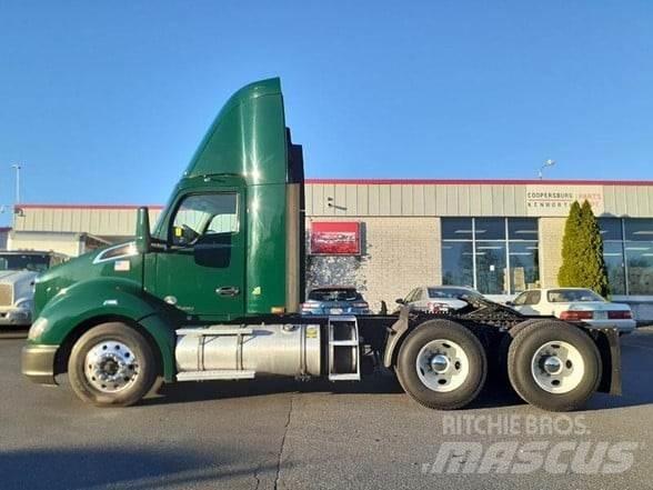 Kenworth T680 Тягачі
