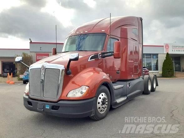 Kenworth T680 Тягачі