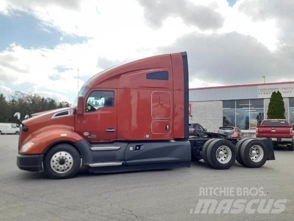 Kenworth T680 Тягачі