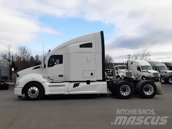 Kenworth T680 Тягачі