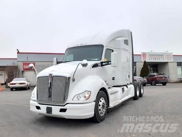 Kenworth T680 Тягачі
