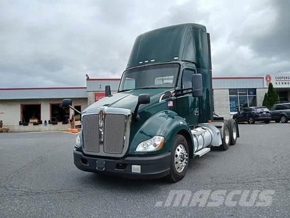 Kenworth T680 Тягачі