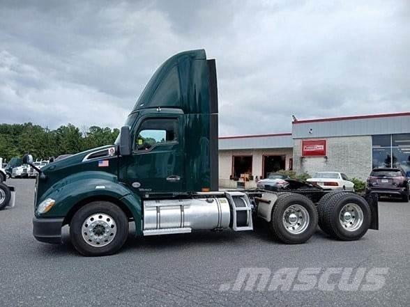 Kenworth T680 Тягачі