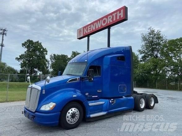 Kenworth T680 Тягачі