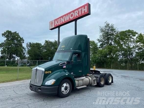 Kenworth T680 Тягачі