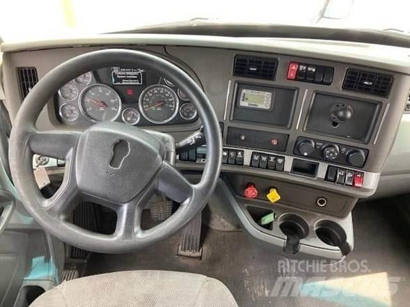 Kenworth T680 Тягачі