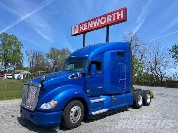 Kenworth T680 Тягачі