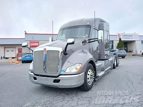 Kenworth T680 Тягачі