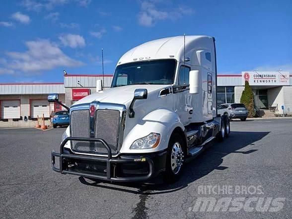 Kenworth T680 Тягачі