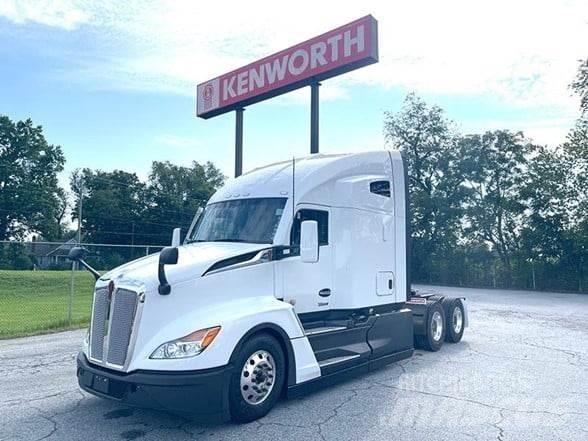 Kenworth T680 Тягачі