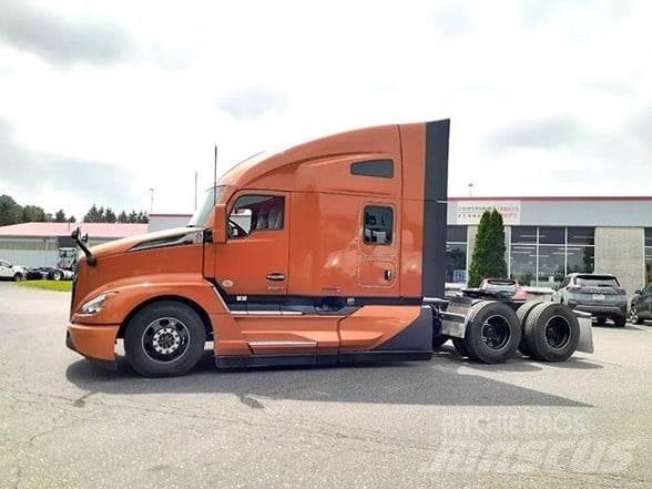 Kenworth T680 Тягачі