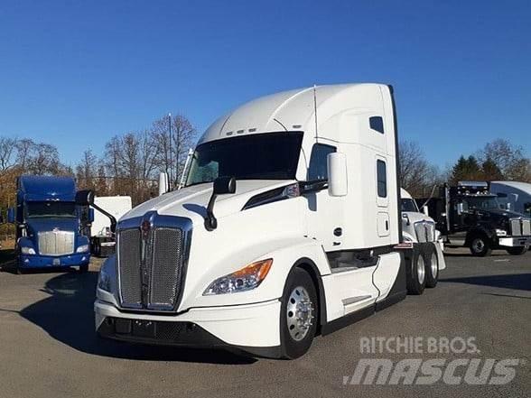Kenworth T680 Тягачі