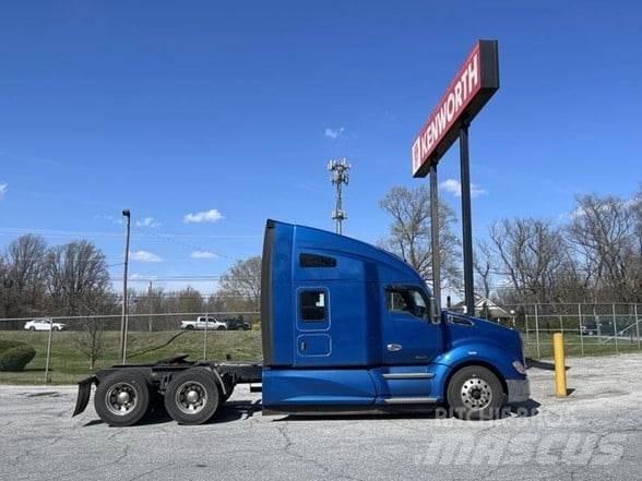 Kenworth T680 Тягачі
