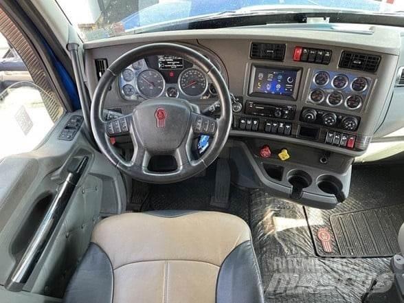 Kenworth T680 Тягачі